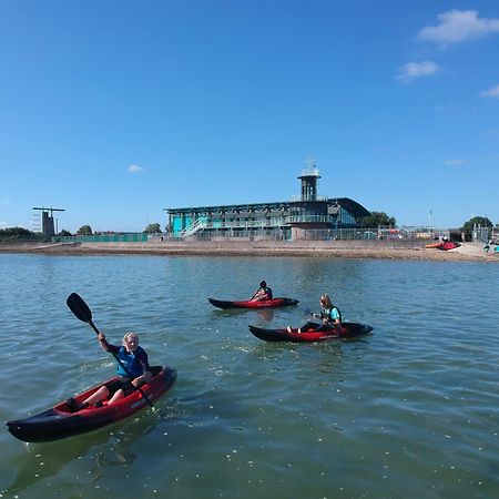 Langstone Quays Resort, Portsmouth Хавант Екстериор снимка