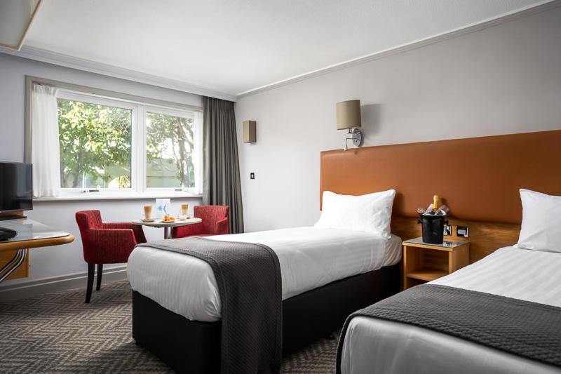 Langstone Quays Resort, Portsmouth Хавант Екстериор снимка