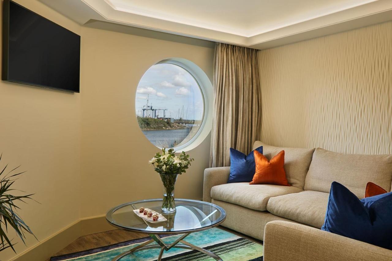 Langstone Quays Resort, Portsmouth Хавант Екстериор снимка