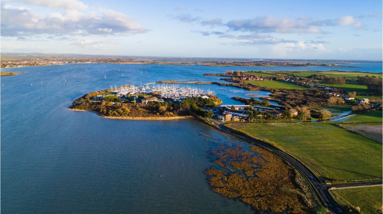 Langstone Quays Resort, Portsmouth Хавант Екстериор снимка