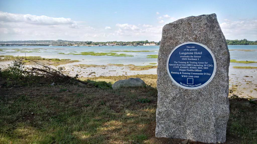 Langstone Quays Resort, Portsmouth Хавант Екстериор снимка
